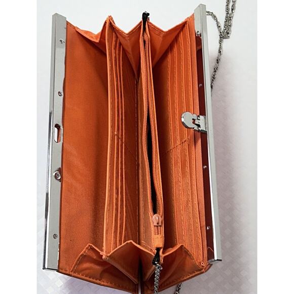 Game Day Outfitters AU College Clutch Purse with Cross Body Chain - Picture 6 of 16